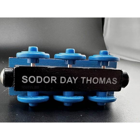 Sodor Day Thomas The Train Wooden Railway Vtg 2003 Learning Curve Engine - Picture 9 of 13